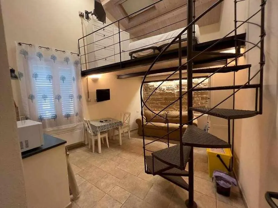 Suite Minerva 10 Steps From Piazza Civica Alghero 0*,